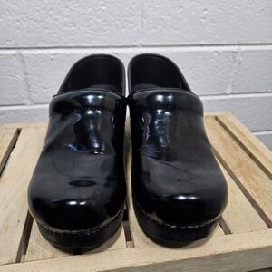 Dansko Black Oil Slick Patent Leather Clogs 38 EU 7.5 US Chunky Comfort Nurse